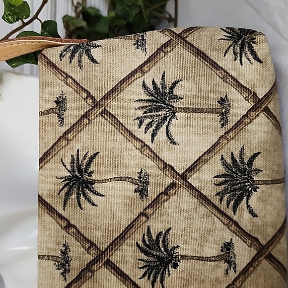 Fossil Palm Tree and Bamboo Design Small Shoulder Bag - Picture 4 of 10